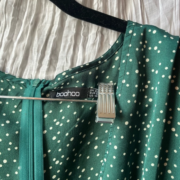 Boohoo Curve Green Satin Faced Long Sleeve White Polka Dot Surplice Plus Size 18 - Picture 4 of 7